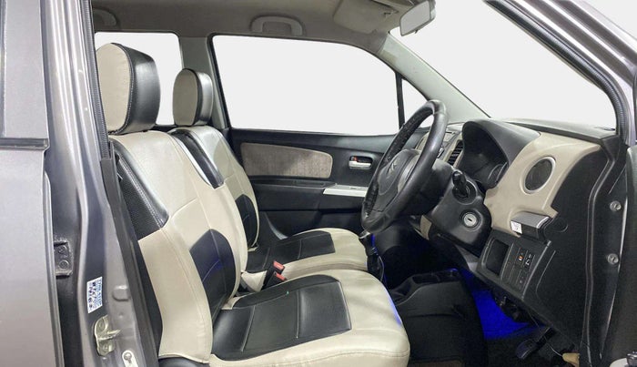 2015 Maruti Wagon R 1.0 VXI, Petrol, Manual, 17,404 km, Right Side Front Door Cabin