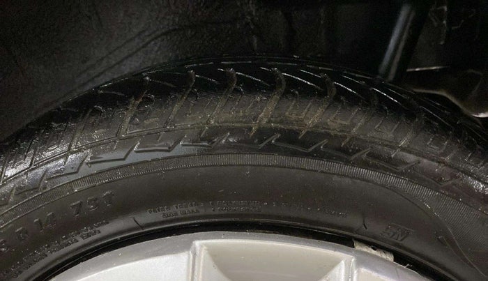 2015 Maruti Wagon R 1.0 VXI, Petrol, Manual, 17,404 km, Left Rear Tyre Tread