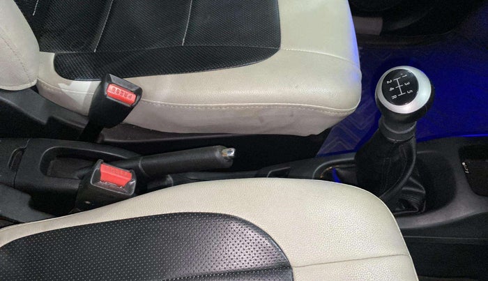 2015 Maruti Wagon R 1.0 VXI, Petrol, Manual, 17,404 km, Gear Lever