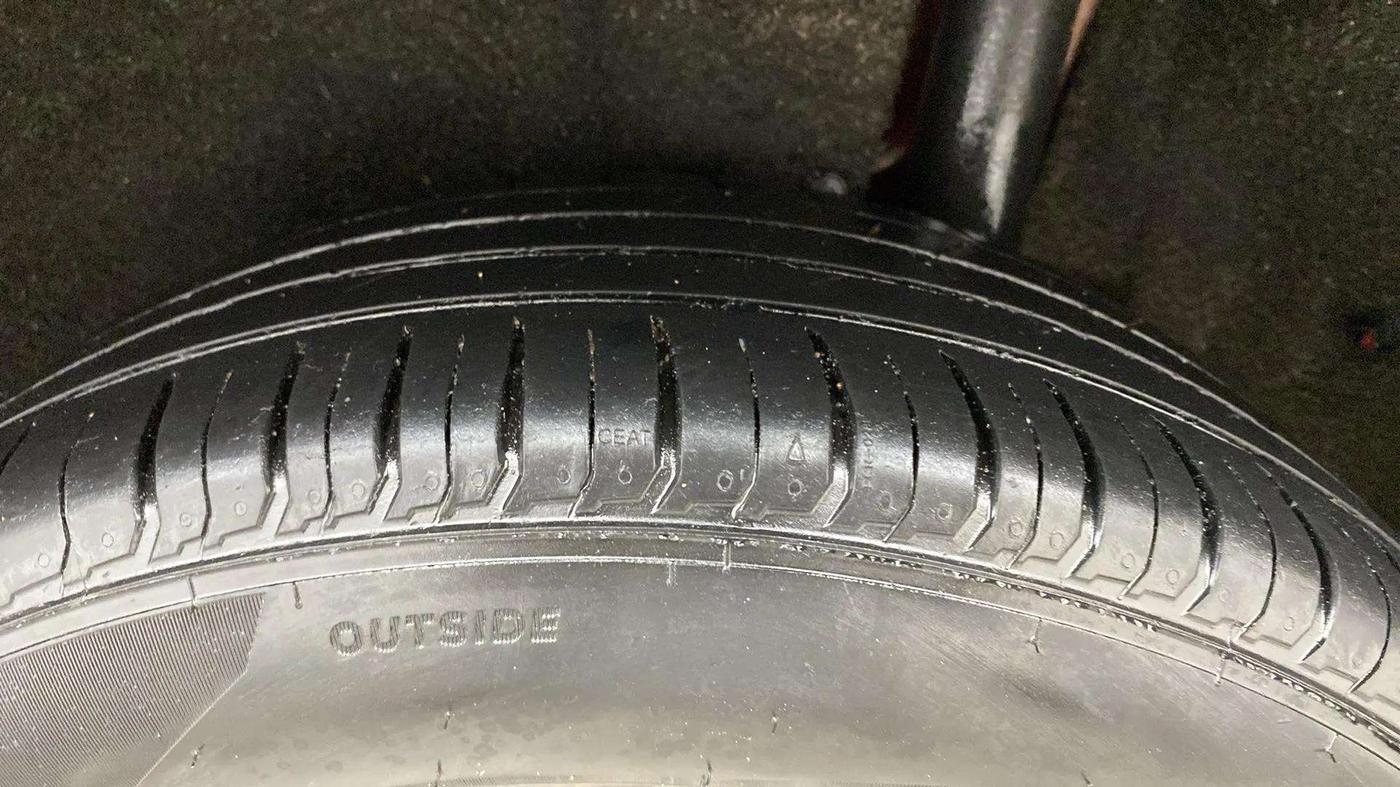 2017 Maruti Vitara Brezza LDI (O), Diesel, Manual, 1,35,064 km, Left Rear Tyre Tread