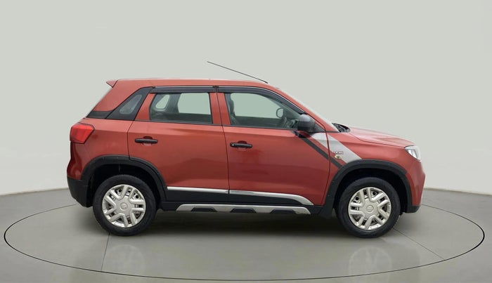 2017 Maruti Vitara Brezza LDI (O), Diesel, Manual, 1,35,064 km, Right Side View