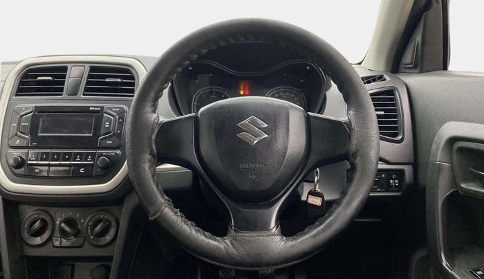 2017 Maruti Vitara Brezza LDI (O), Diesel, Manual, 1,35,064 km, Steering Wheel Close Up