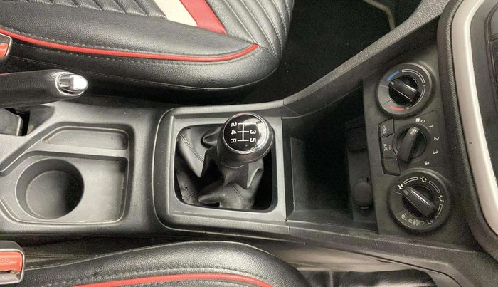 2017 Maruti Vitara Brezza LDI (O), Diesel, Manual, 1,35,064 km, Gear Lever