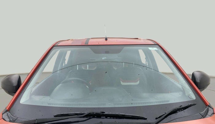 2017 Maruti Vitara Brezza LDI (O), Diesel, Manual, 1,35,064 km, Front Windshield