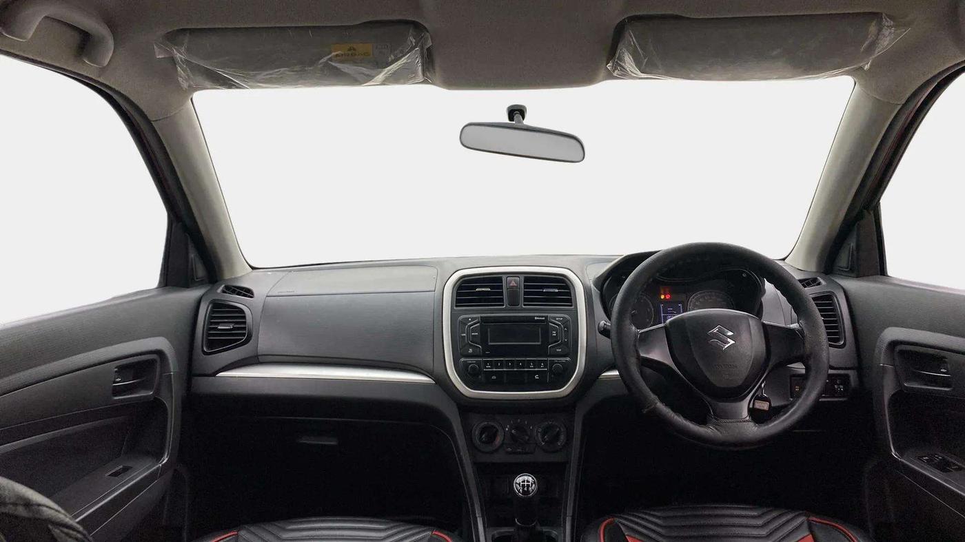2017 Maruti Vitara Brezza LDI (O), Diesel, Manual, 1,35,064 km, Dashboard
