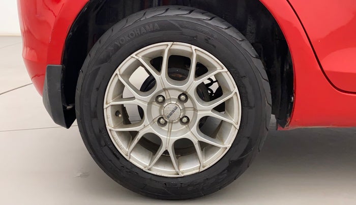 2017 Maruti Swift VXI O, Petrol, Manual, 52,155 km, Right Rear Wheel