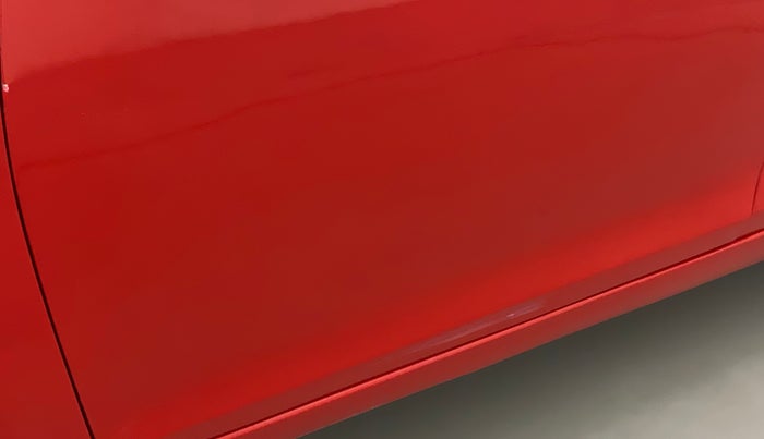 2017 Maruti Swift VXI O, Petrol, Manual, 52,155 km, Front passenger door - Slightly dented