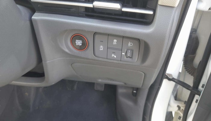 2024 Hyundai Creta SX (O) 1.5 PETROL, Petrol, Manual, 27,500 km, Keyless Start/ Stop Button