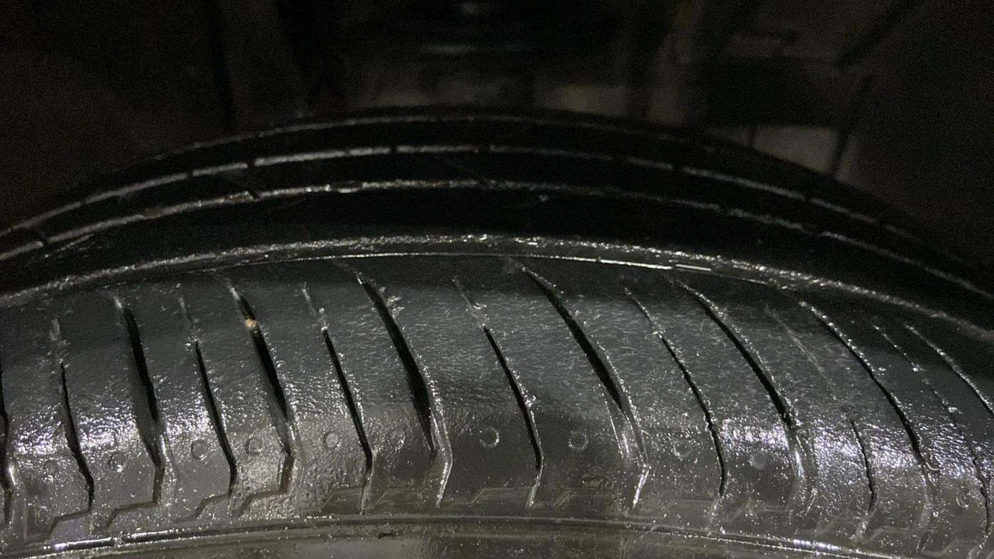 2022 Nissan MAGNITE XV TURBO, Petrol, Manual, 45,021 km, Right Front Tyre Tread