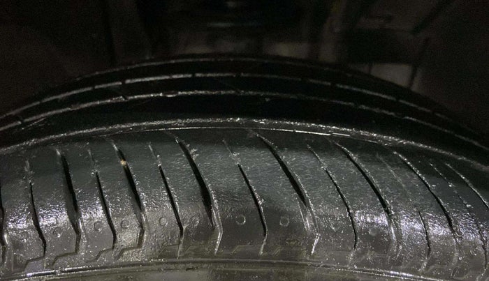 2022 Nissan MAGNITE XV TURBO, Petrol, Manual, 44,930 km, Right Front Tyre Tread