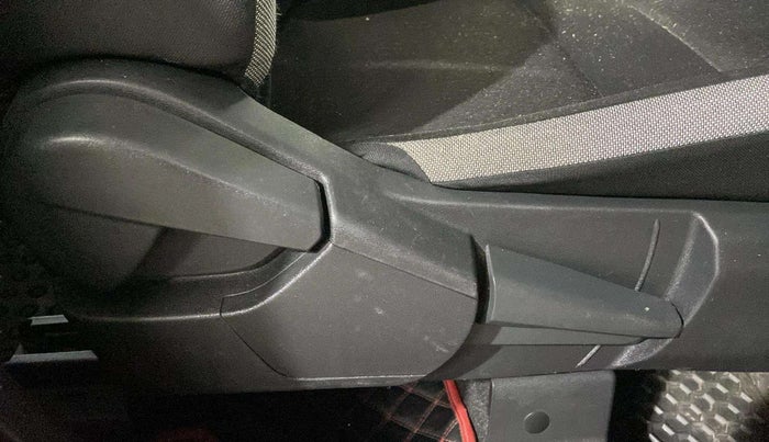 2022 Nissan MAGNITE XV TURBO, Petrol, Manual, 44,930 km, Driver Side Adjustment Panel