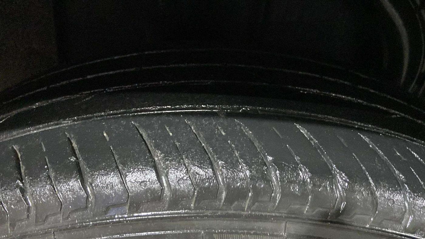 2022 Nissan MAGNITE XV TURBO, Petrol, Manual, 45,021 km, Right Rear Tyre Tread