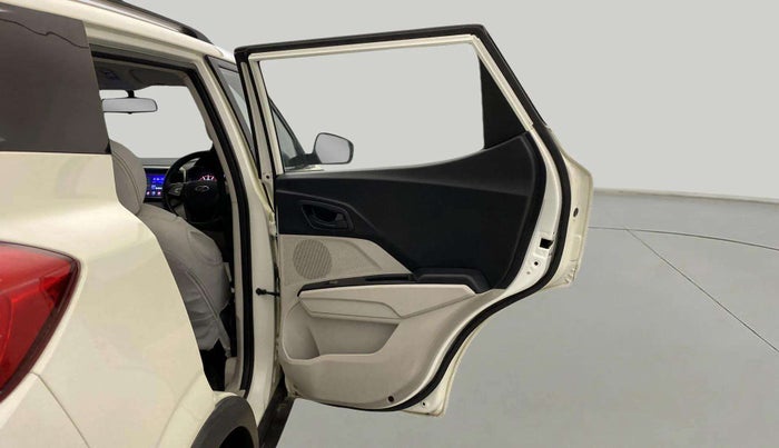 2019 Mahindra XUV300 W6 1.2 PETROL, Petrol, Manual, 69,402 km, RHS Rear Door