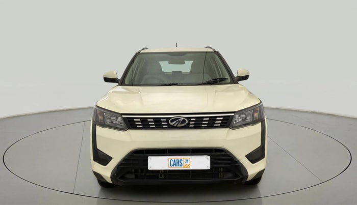 2019 Mahindra XUV300 W6 1.2 PETROL, Petrol, Manual, 69,402 km, Front