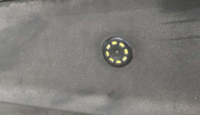 2019 Mahindra XUV300 W6 1.2 PETROL, Petrol, Manual, 69,402 km, Parking Camera