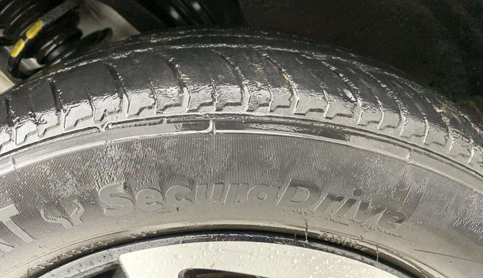 2022 Nissan MAGNITE XV EXECUTIVE, Petrol, Manual, 44,576 km, Left Front Tyre Tread