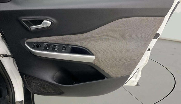 2022 Nissan MAGNITE XV EXECUTIVE, Petrol, Manual, 44,576 km, Driver Side Door Panels Control