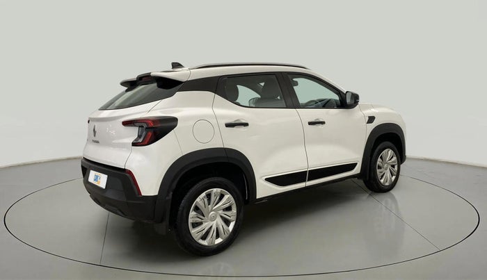 2024 Renault Kiger RXL MT, Petrol, Manual, 15,913 km, Right Back Diagonal