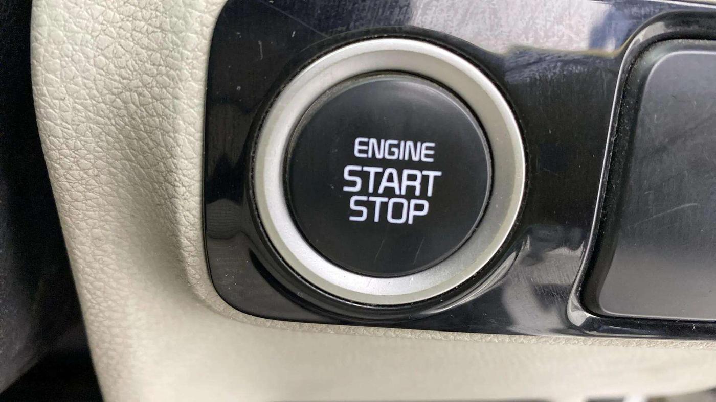 2020 KIA SONET HTX PLUS 1.0 IMT, Petrol, Manual, 82,245 km, Keyless Start/ Stop Button