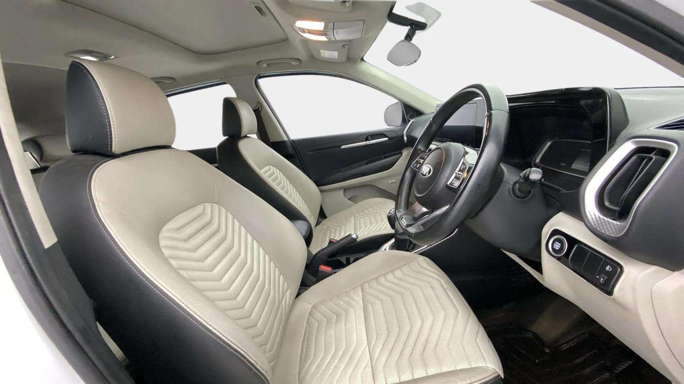 2020 KIA SONET HTX PLUS 1.0 IMT, Petrol, Manual, 82,245 km, Right Side Front Door Cabin