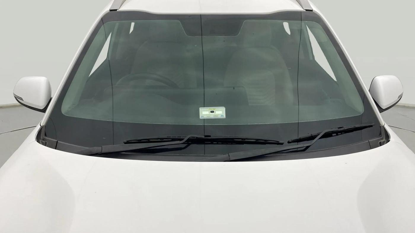 2020 KIA SONET HTX PLUS 1.0 IMT, Petrol, Manual, 82,245 km, Front Windshield