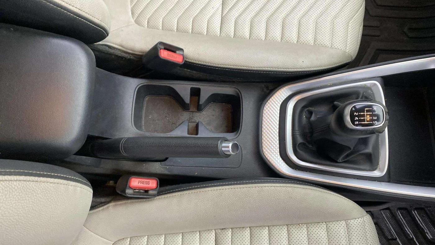 2020 KIA SONET HTX PLUS 1.0 IMT, Petrol, Manual, 82,245 km, Gear Lever