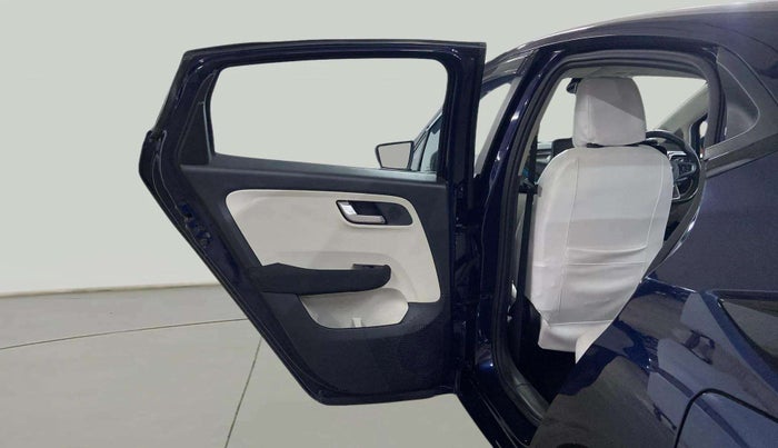 2024 Tata ALTROZ XZA + SUNROOF, Petrol, Automatic, 4,304 km, LHS Rear Door