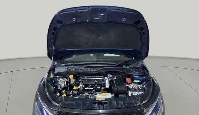 2024 Tata ALTROZ XZA + SUNROOF, Petrol, Automatic, 4,304 km, Open Bonet