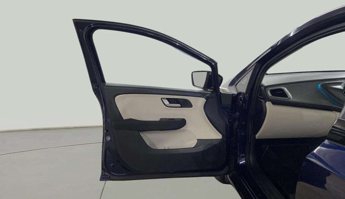 2024 Tata ALTROZ XZA + SUNROOF, Petrol, Automatic, 4,304 km, LHS Front Door