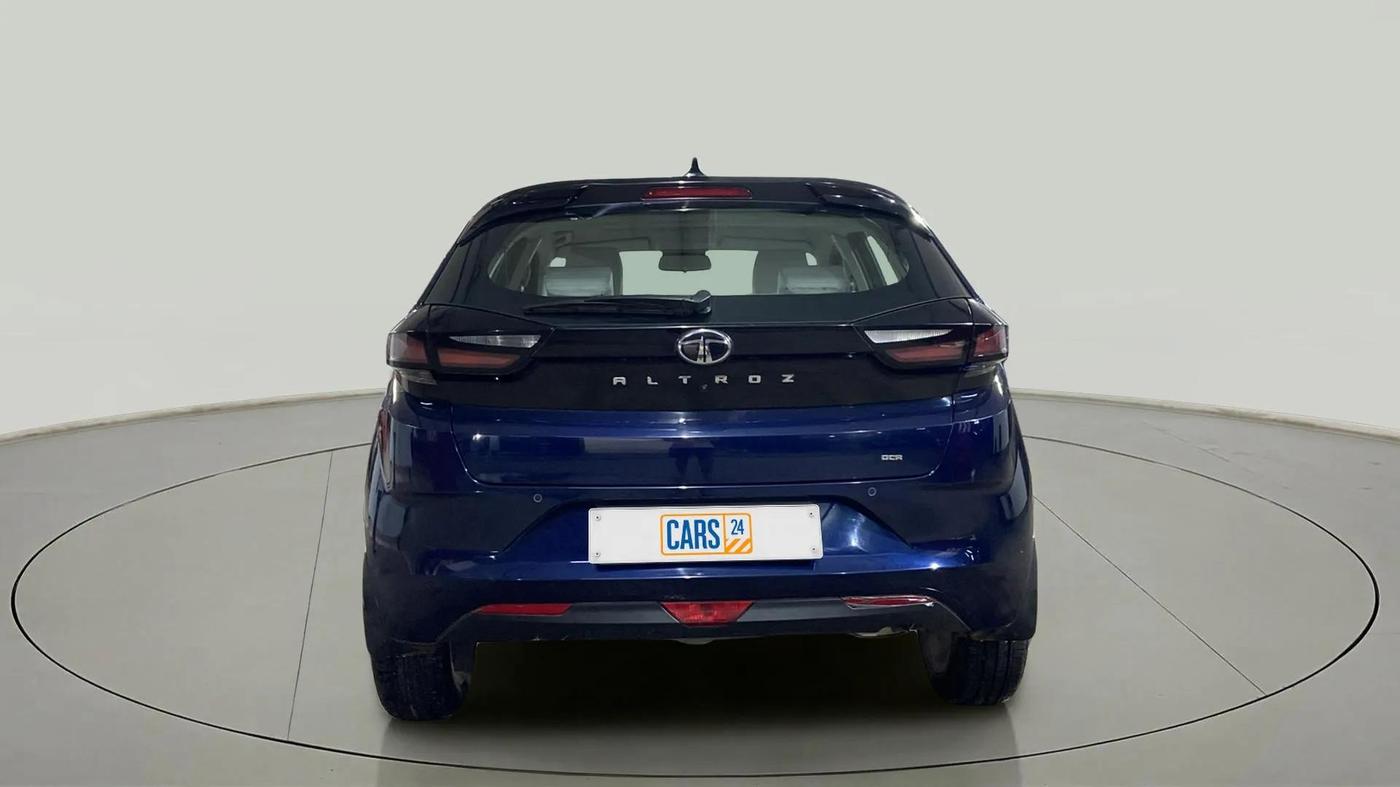 2024 Tata ALTROZ XZA + SUNROOF, Petrol, Automatic, 4,304 km, Back/Rear