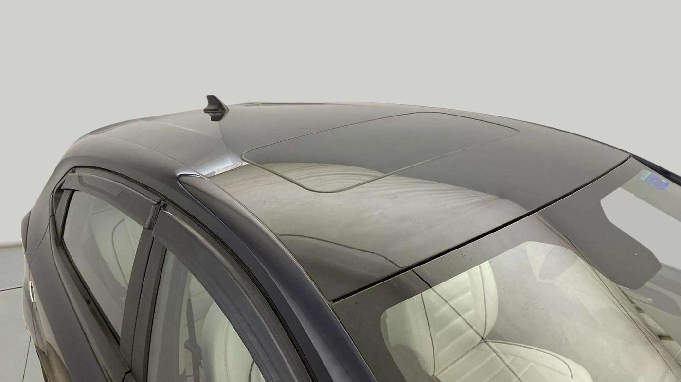 2024 Tata ALTROZ XZA + SUNROOF, Petrol, Automatic, 4,304 km, Roof