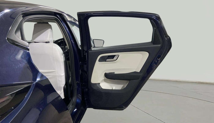 2024 Tata ALTROZ XZA + SUNROOF, Petrol, Automatic, 4,304 km, RHS Rear Door
