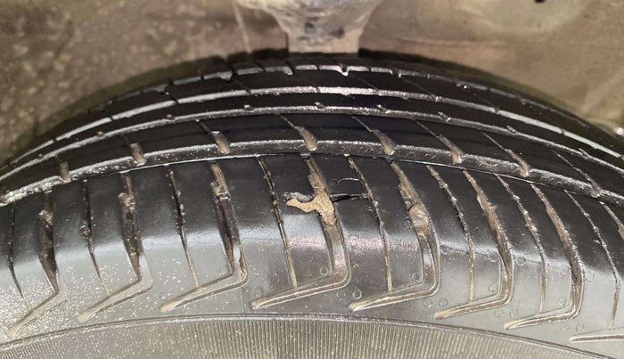 2014 Maruti Wagon R 1.0 LXI CNG, CNG, Manual, 62,059 km, Right Front Tyre Tread