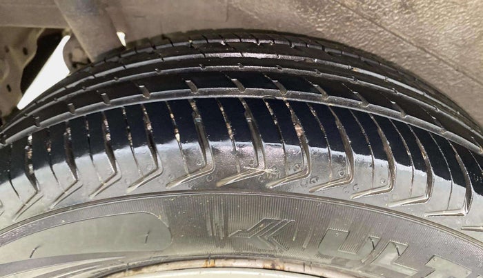 2014 Maruti Wagon R 1.0 LXI CNG, CNG, Manual, 62,059 km, Right Rear Tyre Tread