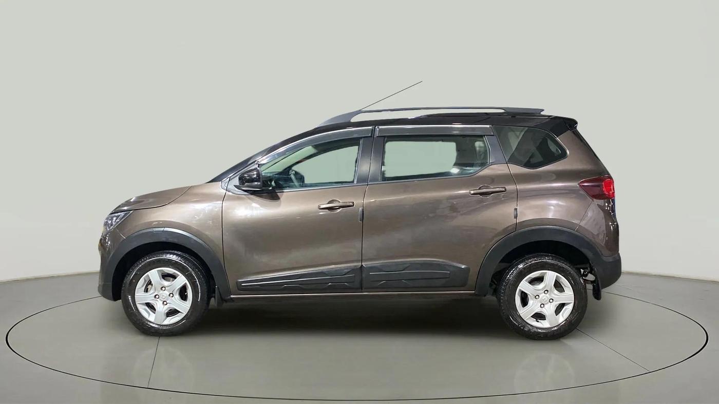 2022 Renault TRIBER RXT LIMITED EDITION, Petrol, Manual, 7,432 km, Left Side