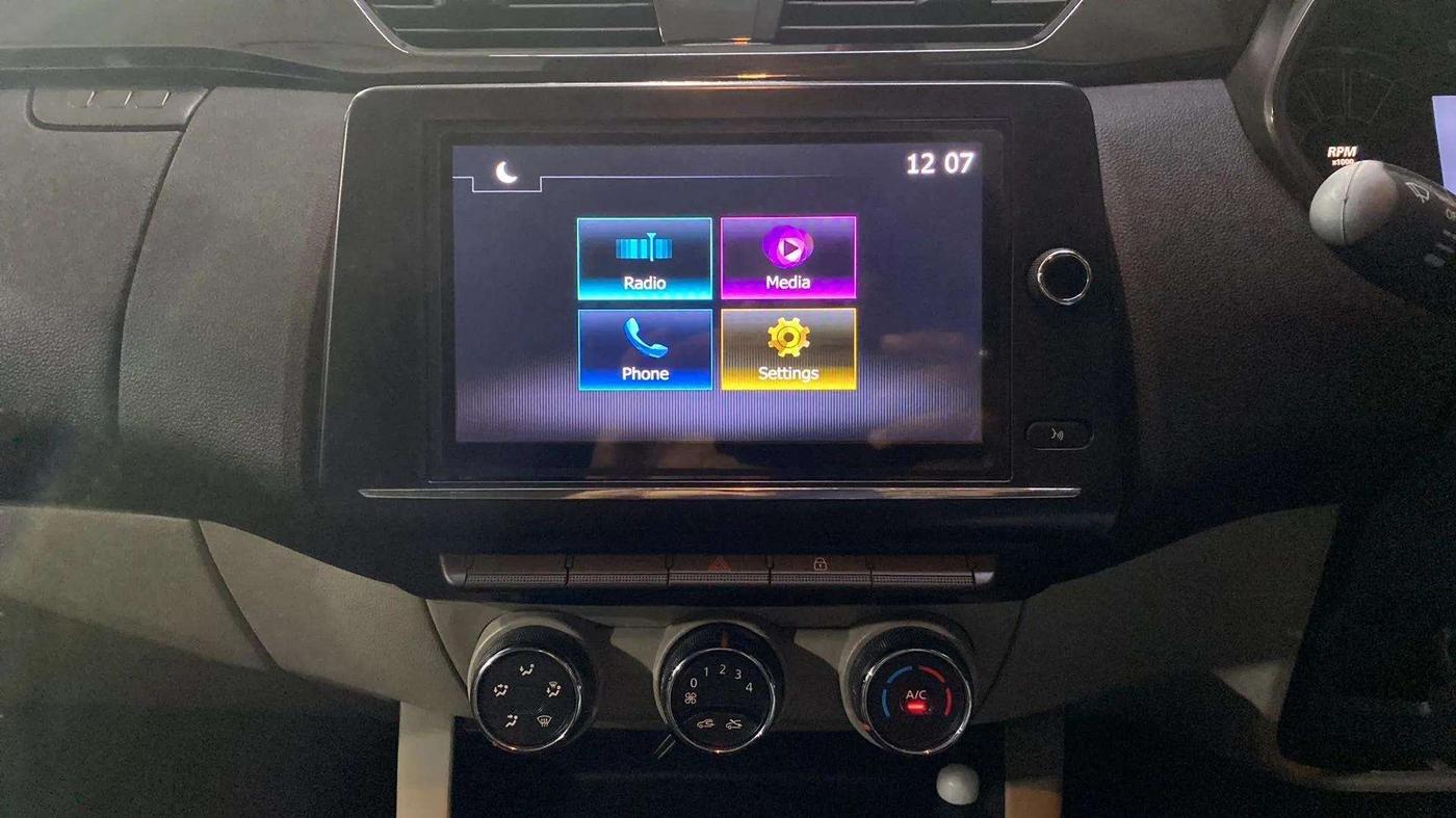 2022 Renault TRIBER RXT LIMITED EDITION, Petrol, Manual, 7,432 km, Air Conditioner