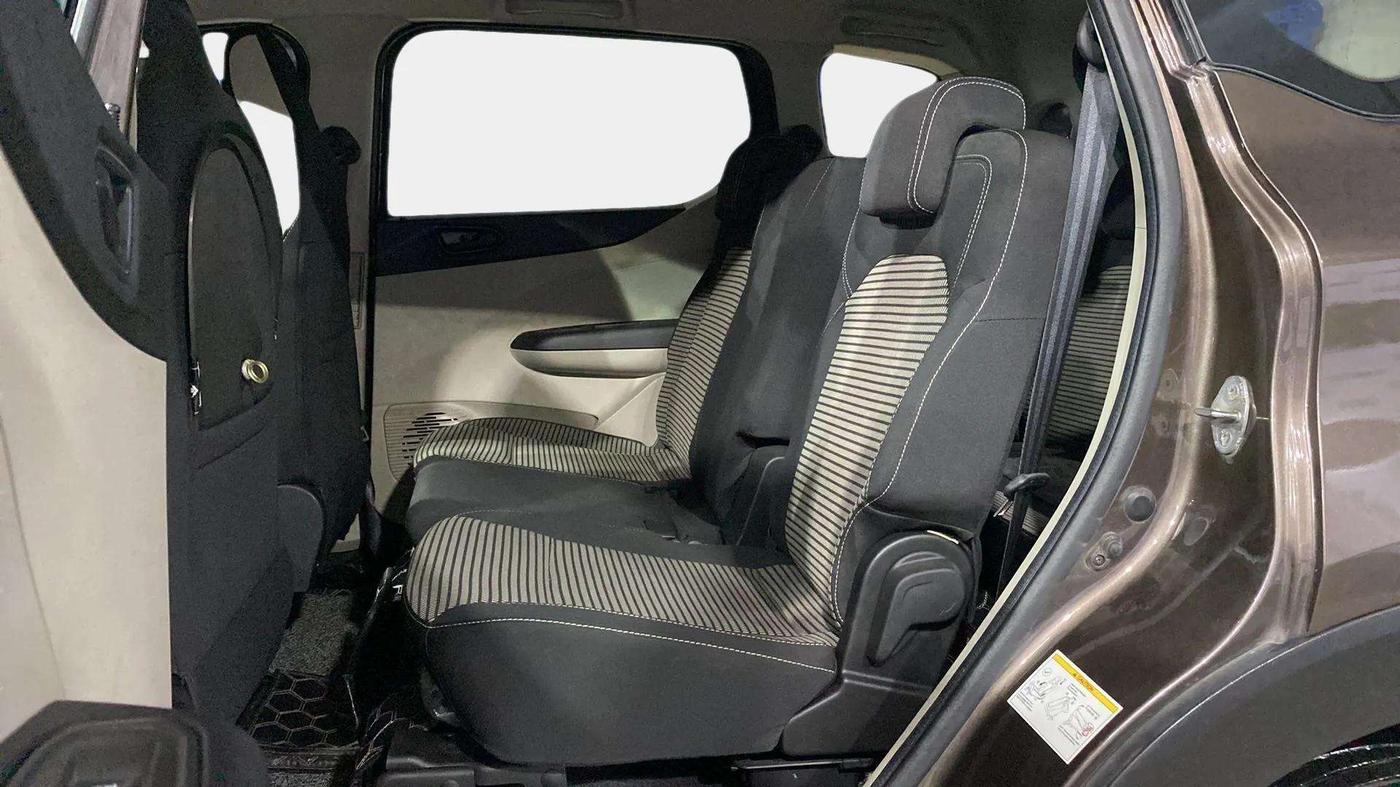 2022 Renault TRIBER RXT LIMITED EDITION, Petrol, Manual, 7,432 km, Right Side Rear Door Cabin