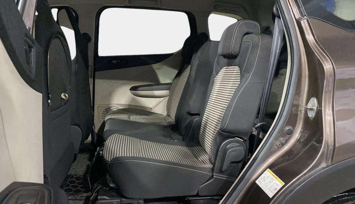 2022 Renault TRIBER RXT LIMITED EDITION, Petrol, Manual, 7,425 km, Right Side Rear Door Cabin
