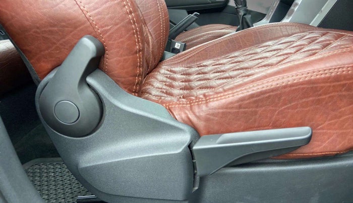 2023 Skoda KUSHAQ AMBITION 1.0L TSI MT, Petrol, Manual, 23,072 km, Driver Side Adjustment Panel