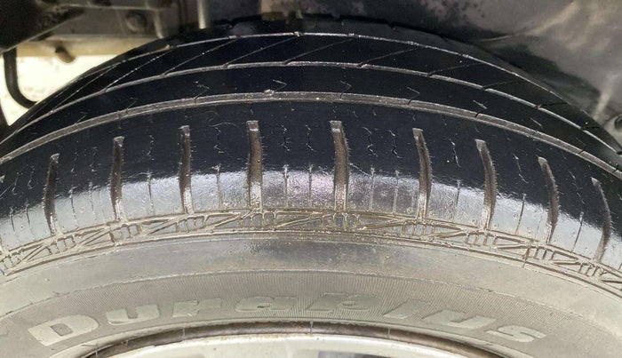 2014 Maruti Swift Dzire VXI, Petrol, Manual, 84,866 km, Right Rear Tyre Tread