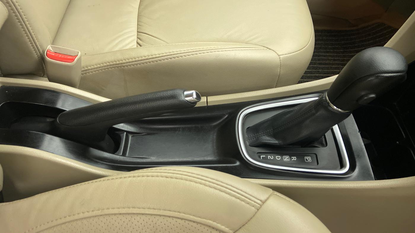 2021 Maruti Ciaz ALPHA 1.5 AT SHVS, Petrol, Automatic, 21,832 km, Gear Lever