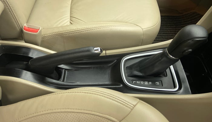 2021 Maruti Ciaz ALPHA 1.5 AT SHVS, Petrol, Automatic, 21,832 km, Gear Lever