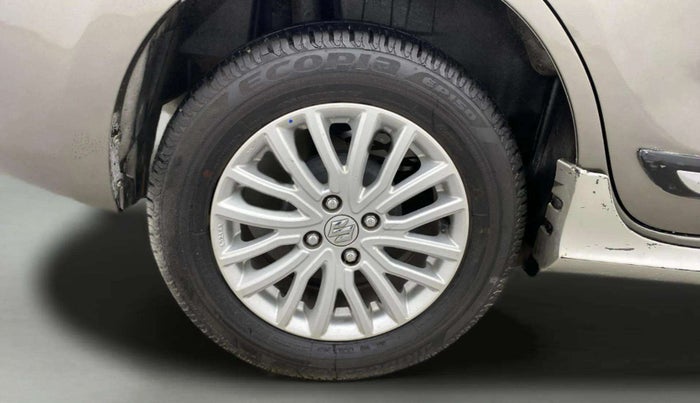 2019 Maruti Dzire ZXI AMT, Petrol, Automatic, 68,005 km, Right Rear Wheel