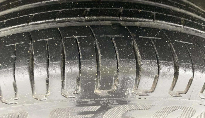 2019 Maruti Dzire ZXI AMT, Petrol, Automatic, 68,005 km, Left Front Tyre Tread