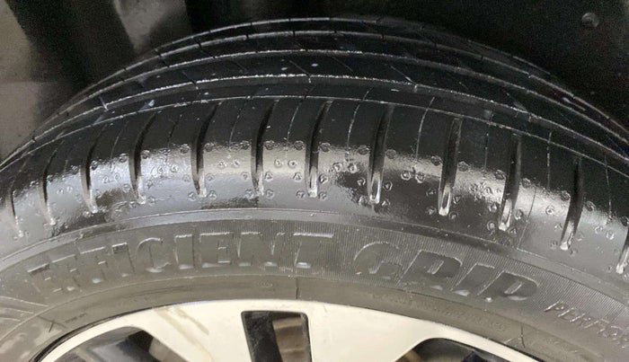 2021 MG HECTOR SHARP 1.5 PETROL CVT, Petrol, Automatic, 39,767 km, Left Front Tyre Tread