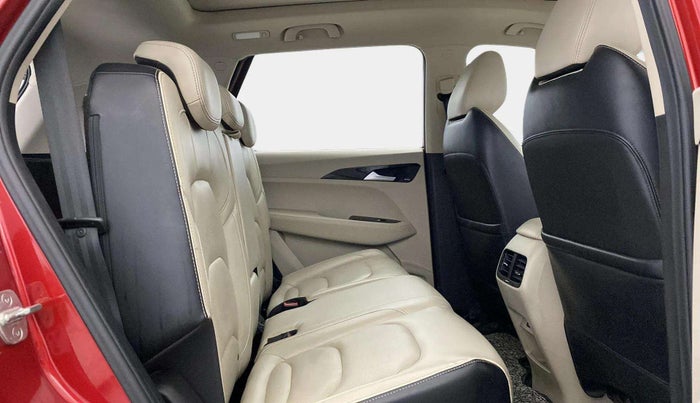 2021 MG HECTOR SHARP 1.5 PETROL CVT, Petrol, Automatic, 39,767 km, Right Side Rear Door Cabin