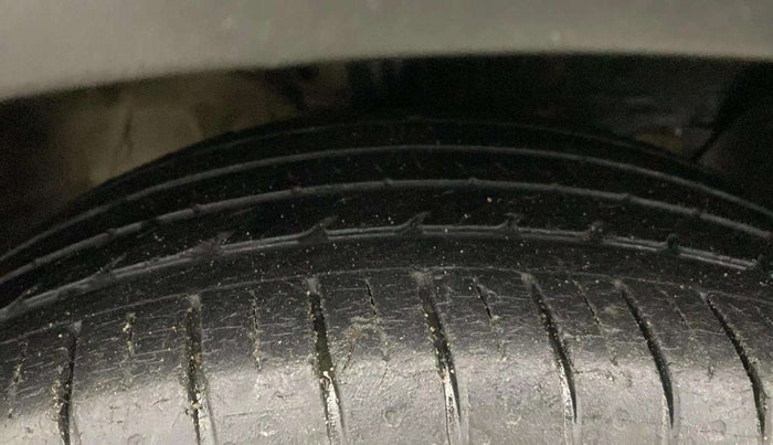 2017 Hyundai Creta E 1.6 PETROL, Petrol, Manual, 24,156 km, Right Front Tyre Tread