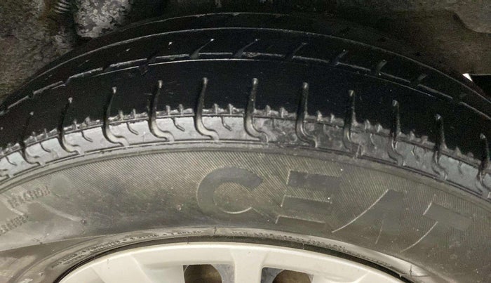 2013 Hyundai i10 MAGNA 1.1, Petrol, Manual, 53,209 km, Right Rear Tyre Tread