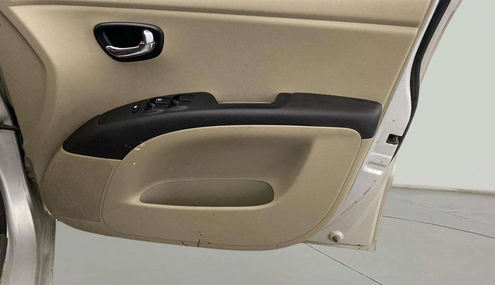 2013 Hyundai i10 MAGNA 1.1, Petrol, Manual, 53,209 km, Driver Side Door Panels Control