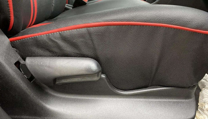 2021 Maruti Vitara Brezza VXI, Petrol, Manual, 82,387 km, Driver Side Adjustment Panel
